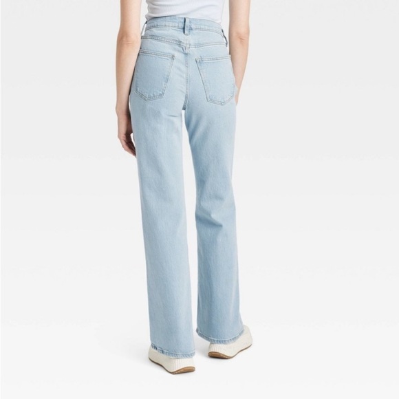 Women's High-Rise Flare Jeans - Universal
Thread™ Light Wash 14 Short - Picture 2 of 7